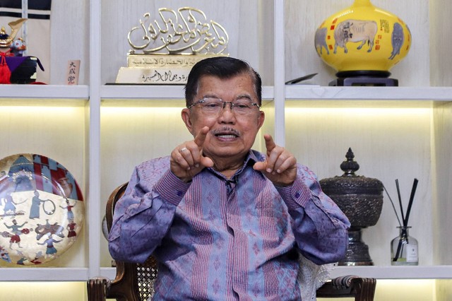 Wakil Presiden ke-10 dan ke-12 RI Jusuf Kalla di program Info A1 kumparan. Foto: Jamal Ramadhan/kumparan