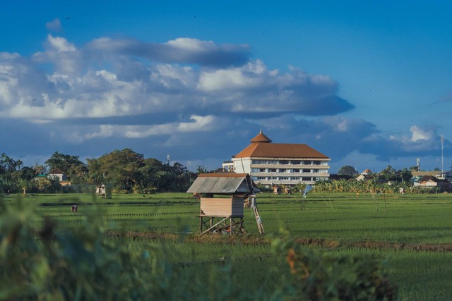 Ilustrasi kampung sindang barang. Sumber foto: Unsplash