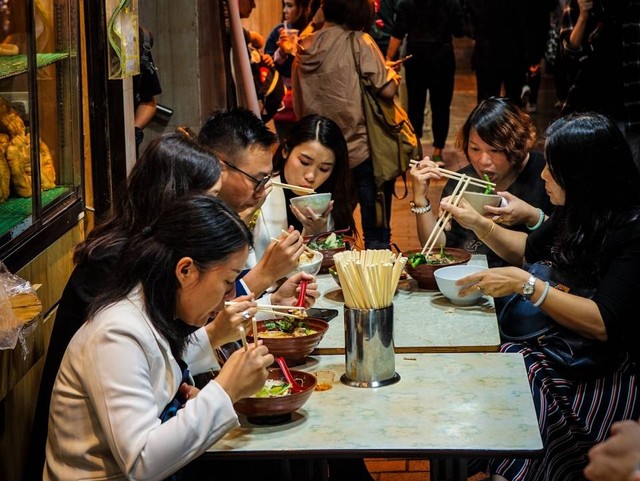 Tempat Makan Dekat Tanah Abang. Foto hanya ilustrasi. Sumber: Unsplash/Felix Lannoo