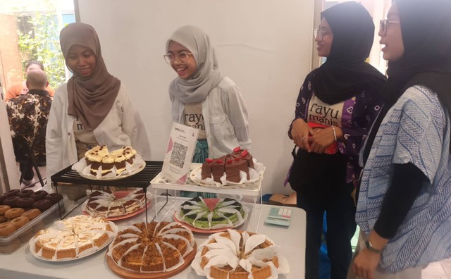 Kue-kue bebas gluten dan MSG buatan Rayu Manis di Pasar Sehat 8 Oktober 2023. Foto-foto: Windy Goestiana/Basra