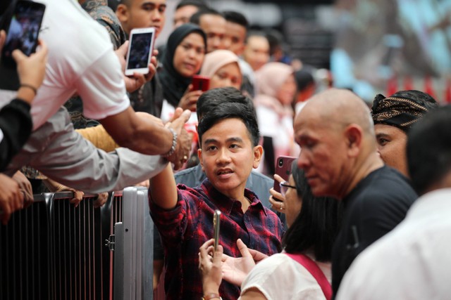 Walikota Solo, Gibran Rakabuming Raka, menghadiri acara Rakernas Projo ke-VI di Indonesia Arena, GBK, Jakarta, Sabtu (14/10/2023). Foto: Aditia Noviansyah/kumparan