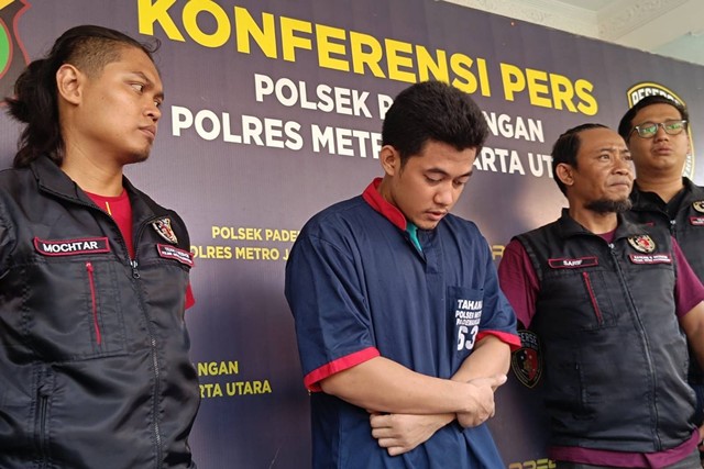 FE alias Deni (26) pelaku pemerkosaan wanita di apartemen The Mansion Bougenville Jakarta Utara, Sabtu (14/10/2023). Foto: Dok. Istimewa