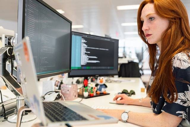 Ilustrasi pengertian people management. Foto: googlerankfaster/Pixabay