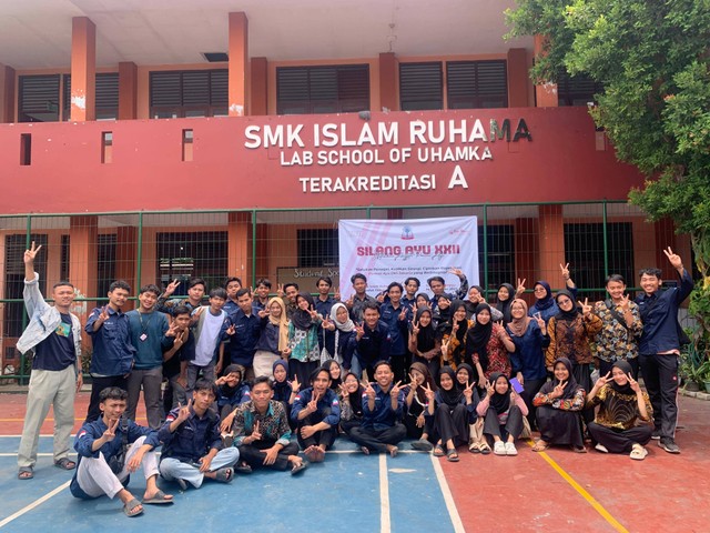 Dokumen pribadi sesi foto organisasi