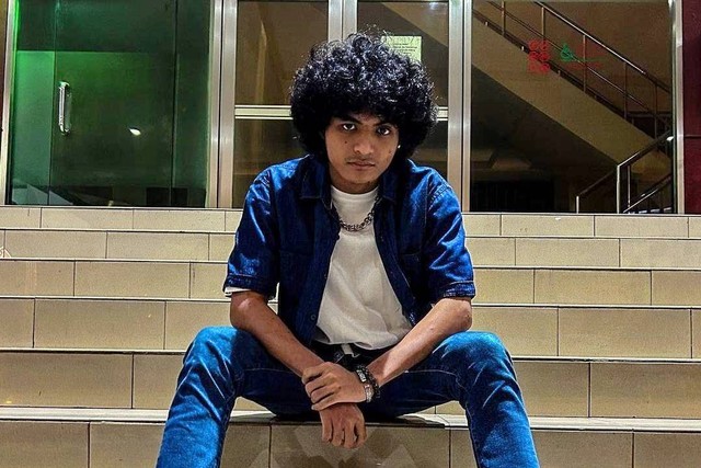 Vadel Badjideh, kekasih anak Nikita Mirzany. Foto: Instagram/@vadelbadjideh