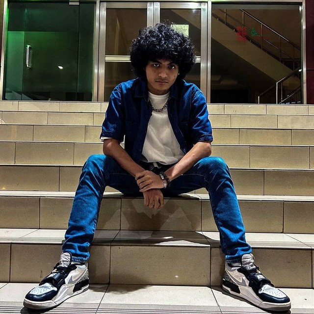 Vadel Badjideh, kekasih anak Nikita Mirzany. Foto: Instagram/@vadelbadjideh