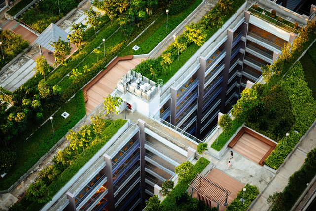 Pengertian green building dan aspeknya. Foto hanya Ilustrasi. Sumber foto: Unsplash/CHUTTERSNAP