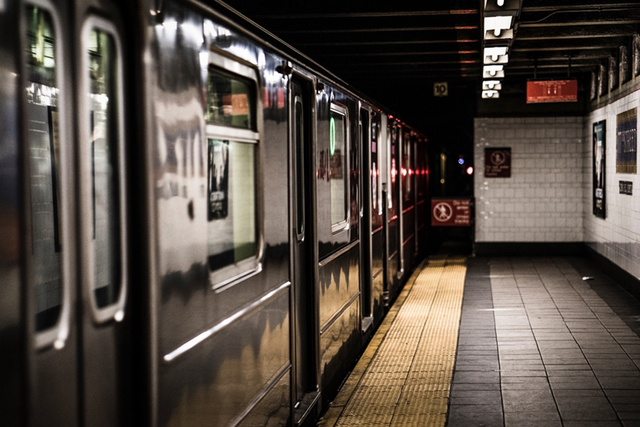 Daftar stasiun MRT di Kota Jakarta. Foto hanya ilustrasi. Sumber foto: Unsplash/Adi Goldstein