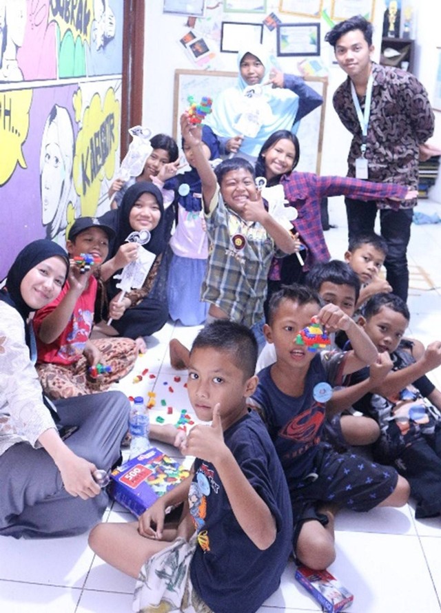 Tim PKM IPB Pandawa 5 Sukses Wujudkan Karakter Integritas Anak Pemulung