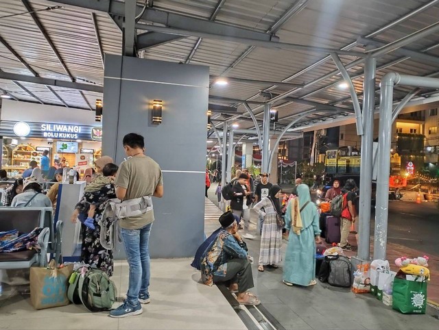 Suasana Stasiun Yogyakarta, Selasa (17/10/2023). Foto: M Wulan/Tugu Jogja