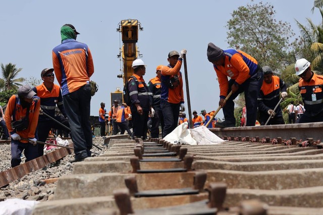 Jalur hulu antara Stasiun Sentolo - Stasiun Wates sudah steril dan dapat dilalui kereta api dengan kecepatan 40 km per jam. dok. KAI 