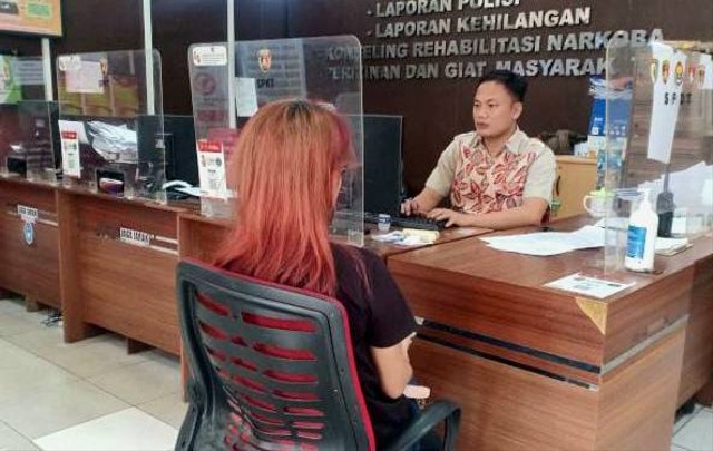 Wanita berinisial YP yang melaporkan mantan pacarnya ke polisi. (ist)