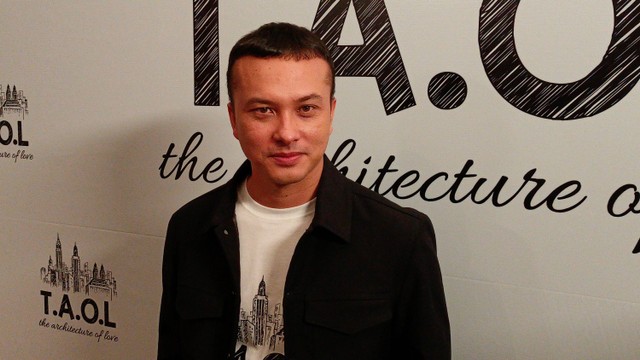 Aktor Nicholas Saputra usai konferensi Pers Film The Architecture of Love (T.A.O.L). Foto: Aprilandika Pratama/kumparan