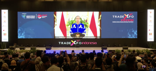 Presiden Jokowi saat membuka Trade Expo Indonesia 2023 di ICE BSD, Tangerang, Rabu (18/10/2023). Foto: YouTube/Kementerian Perdagangan