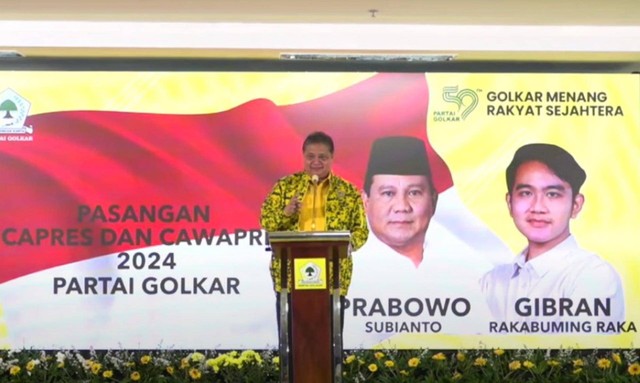 Backdrop Prabowo-Gibran di Rapimnas Partai Golkar. Foto: Youtube Kabar Golkar