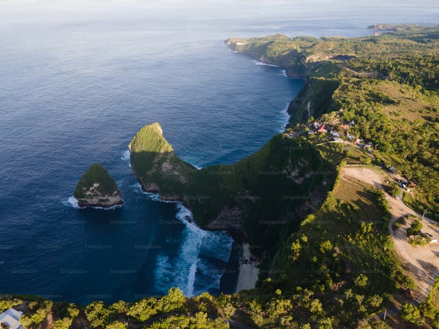 Ilustrasi Keuntungan Letak Indonesia secara Geografis. Sumber: Unsplash