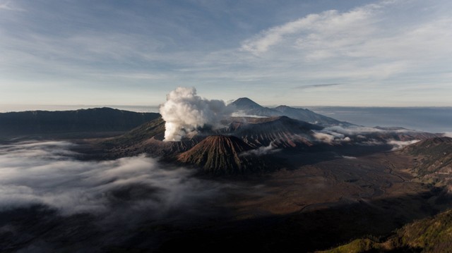 Ilustrasi Pengertian dan Letak Indonesia secara Geologis. Sumber: Unsplash