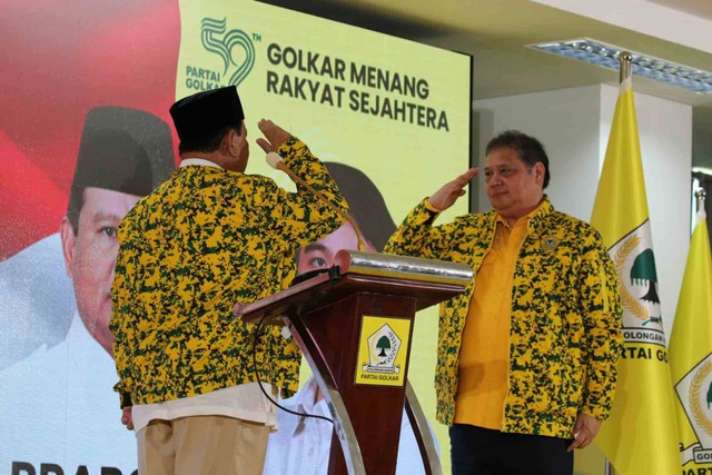 Prabowo dan Airlangga di Rapimnas Partai Golkar, Sabtu (21/10). Foto: Aditia Noviansyah/kumparan