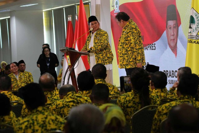 Prabowo dan Airlangga di Rapimnas Partai Golkar, Sabtu (21/10). Foto: Aditia Noviansyah/kumparan