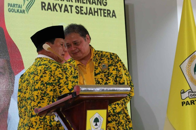 Prabowo dan Airlangga di Rapimnas Partai Golkar, Sabtu (21/10). Foto: Aditia Noviansyah/kumparan