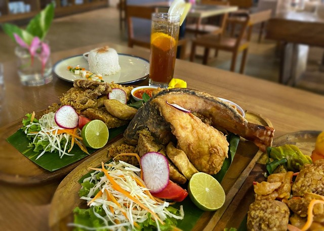 Menu makanan yang disajikan di BATIQA Hotel Palembang. (foto: dok. BATIQA Hotel)