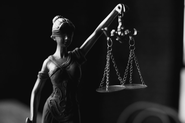 Photo by EKATERINA BOLOVTSOVA: https://www.pexels.com/photo/a-grayscale-of-a-lady-justice-figurine-6077181/