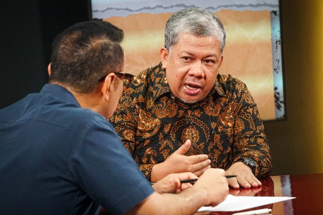 Wakil Ketua Umum Partai Gelora Fahri Hamzah saat diwawancarai oleh Pakar komunikasi politik Irfan Wahid atau Ipang Wahid dalam program talkshow Info A1 kumparan. Foto: Iqbal Firdaus/kumparan