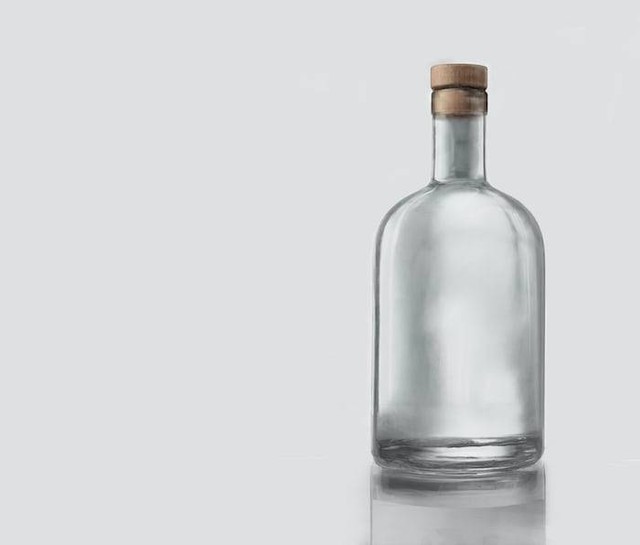 Ilustrasi contoh kerajinan dari botol bekas. Sumber: unsplash.com/ Bobby Donald