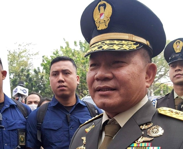 Jenderal TNI Dudung Abdurachman di Kompleks Istana Kepresidenan, Jakarta, Rabu (25/10/2023). Foto: Nadia Riso/kumparan