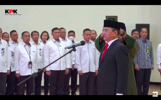 Bima Suprayoga dilantik sebagai Direktur Penuntutan KPK. Foto: Youtube/KPK RI