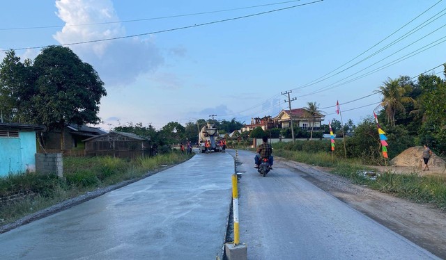 Ilustrasi perbaikan jalan di Lampung. | Foto : Dok. Dinas BMBK Lampung