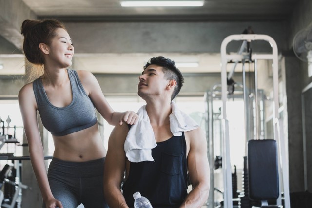 Perempuan lebih suka laki-laki berotot. Foto: Shutterstock
