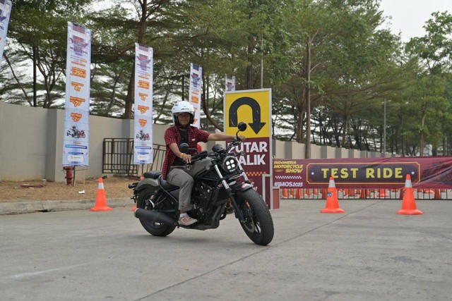 Pameran otomotif Indonesia Motor Cycle Show (IMOS) 2023 resmi dibuka untuk 25-29 Oktober 2023. Foto: AISI