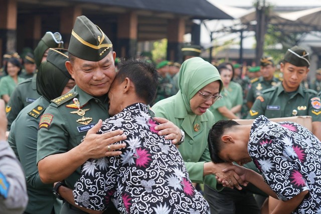 Jenderal TNI Dudung Abdurachman pamit sebagai KSAD. Foto: TNI AD