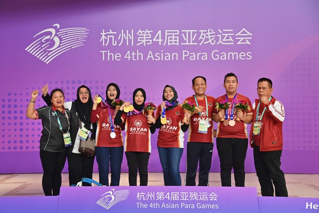 Kontingen para catur Indonesia meraih medali di Asian Para Games 2022 Hangzhou. Foto: NPC Indonesia