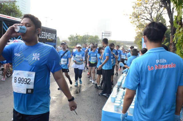 Water station Le Minerale saat Jakarta Marathon 2023. Foto: dok. Istimewa