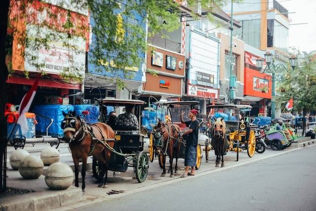 Ilustrasi tempat wisata di Yogyakarta dekat Malioboro. Sumber: Unsplash/Farhan Abas