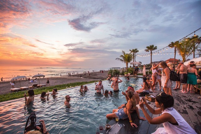 Tempat Nongkrong di Bali Pinggir Pantai yang Unik / Foto hanya ilsutrasi. Sumber: https://unsplash.com