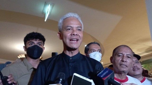 Bacapres PDIP, Ganjar Pranowo, dalam acara Deklarasi Relawan Damai Sejahtera (REDS) di Hotel Borobudur Jakarta, Jakarta Pusat, Sabtu (28/10/2023). Foto: Fadlan Nuril Fahmi/kumparan