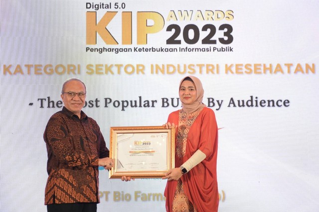 Bio Farma berhasil meraih penghargaan dengan kategori The Most Popular BUMN by Audience kategori sektor Industri dalam ajang Keterbukaan Informasi Publik Awards 2023. Foto: istimewa