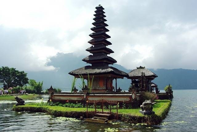 Ilustrasi tempat nongkrong dekat Bandara Ngurah Rai Bali. Sumber foto : Pixabay @DEZALB