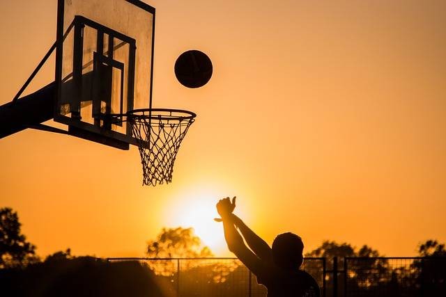 Ilustrasi peraturan permainan bola basket yang dimodifikasi. Foto: Pixabay.