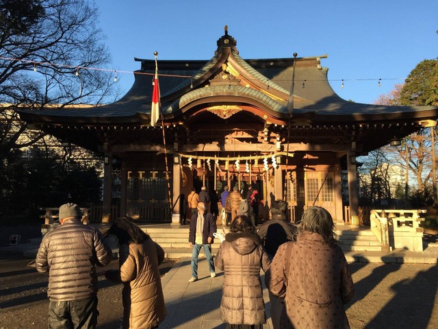 "First Shrine Visit of the Year" https://pixabay.com/photos/shrine-682362/