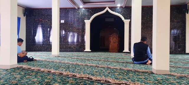 Sajadah hijau di Masjid Bandara Husein Sastranegara Bandung / Dok. Pribadi