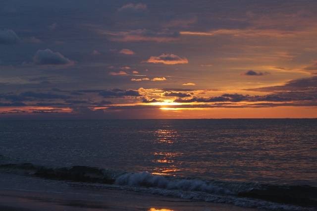 Pemandangan senja. Foto: Lidia Pratama Febrian