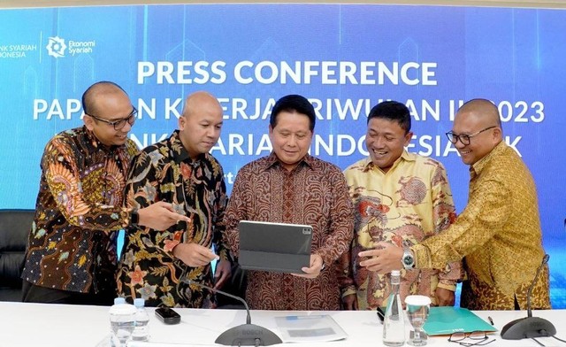 BSI berhasil menjaga kinerja yang solid hingga kuartal III/2023 dan berhasil mencetak laba yakni Rp 4,20 Triliun tumbuh 31,04 persen.
 Foto: Dok. BSI