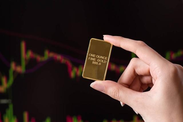 Ilustrasi investasi emas. Foto: Shutterstock