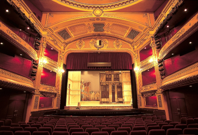 Ilustrasi teknik pengungkapan gagasan dalam teater. Sumber foto: pixabay/12019