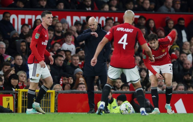 Manajer Manchester United Erik ten Hag bereaksi pada pertandingan Manchester United vs Newcastle United. Foto: Reuters/Lee Smith