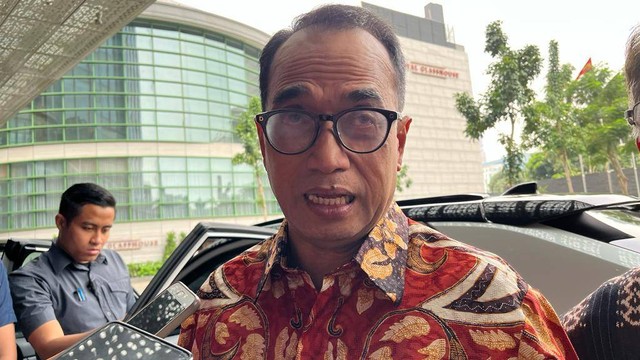 Menteri Perhubungan Budi Karya Sumadi saat ditemui di Hotel Park Hyatt Jakarta, Kamis (2/11/2023). Foto: Fariza Rizky Ananda/kumparan